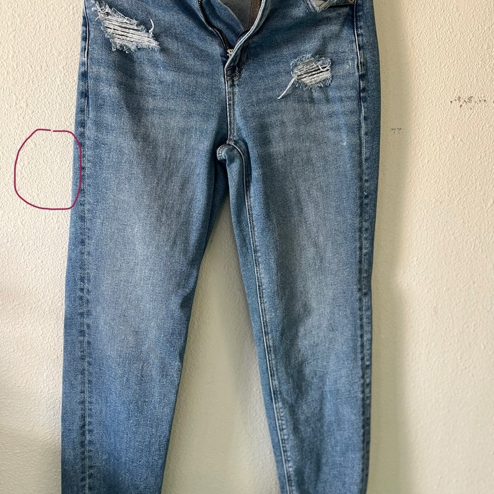 American Eagle Outfitters Light Blue Distressed Straight Leg Jeans